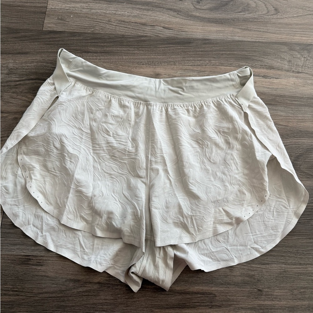 Lululemon Fast and Free Airflow 2” Size 10